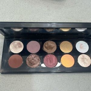 Pat McGrath mothership eyeshadow palette